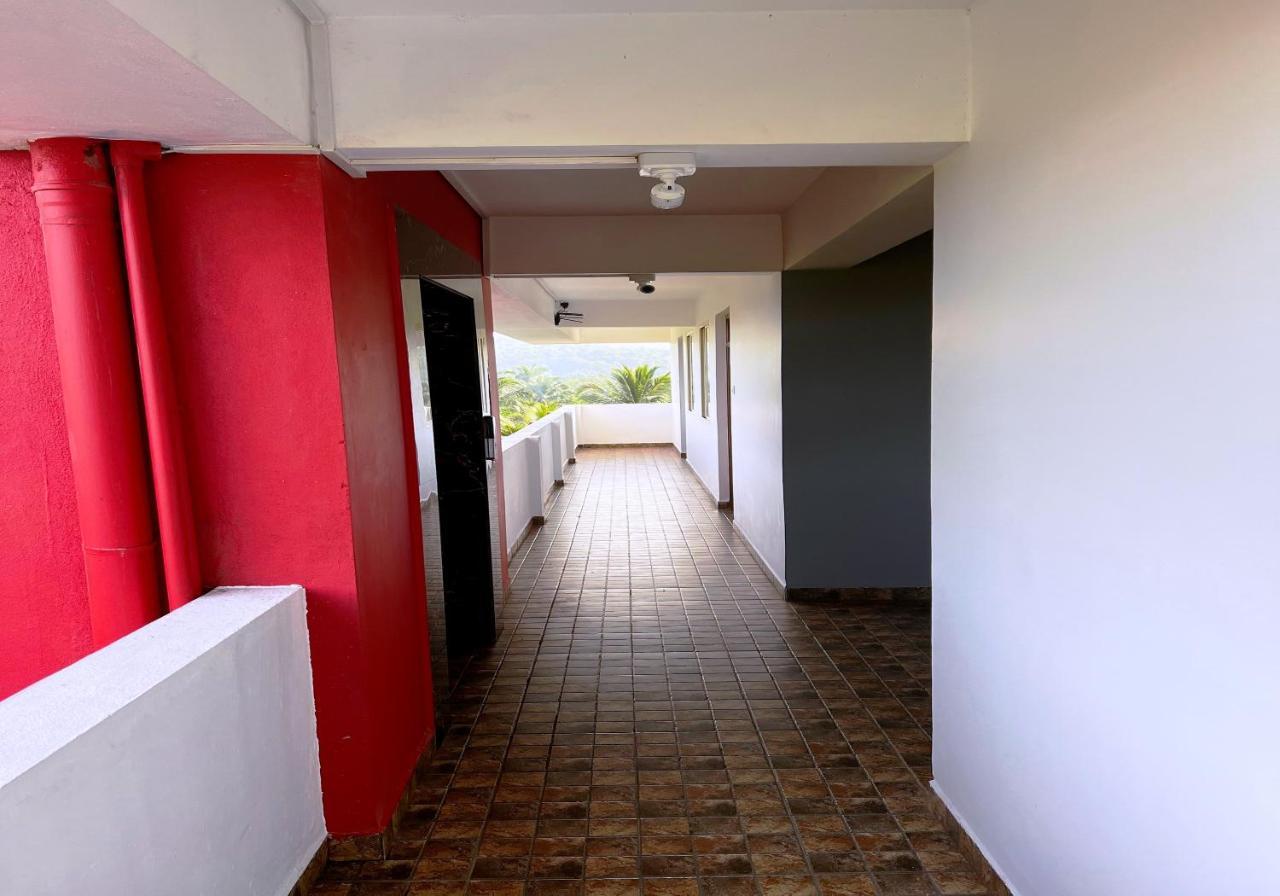 Martins Crest Hotel Patnem Beach Exterior photo