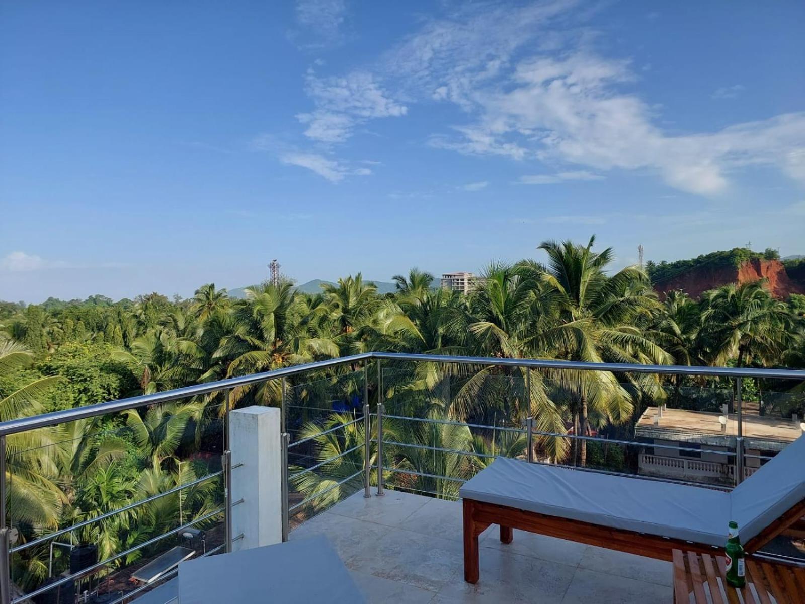 Martins Crest Hotel Patnem Beach Exterior photo